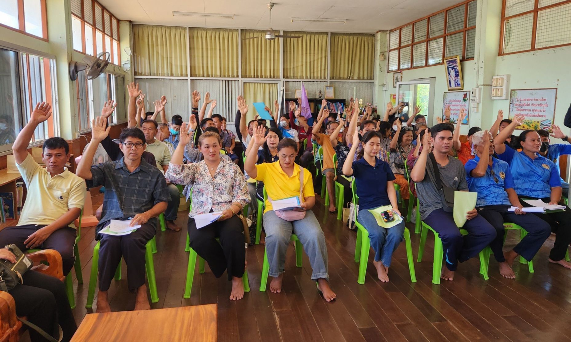 ประชุมการมีส่วนร่วมของประชาชน การพัฒนาทางหลวงเพื่อสนับสนุนระบบคมนาคมและโลจิสติกส์ กิจกรรมก่อสร้างเพิ่มไหล่ทาง งานก่อสร้างเพิ่